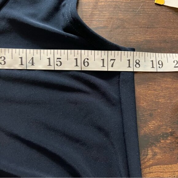 Sympli Navy Scoop Neck Sleeveless Tunic Top Front Pockets Slinky Travel Size 8 - Picture 9 of 11